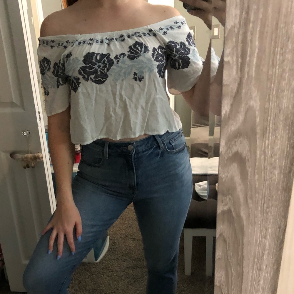 Forever 21 off the shoulder white embroidered top
